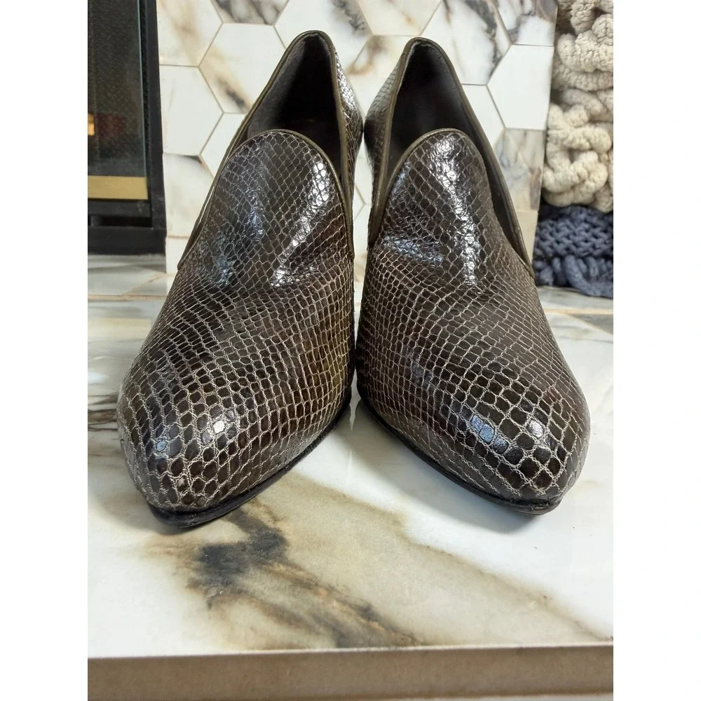 Stuart Weitzman Loafer Pump Womens 6 M Brown Snakeskin Embossed Block Heel